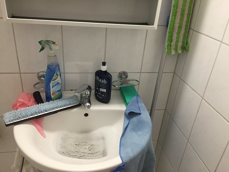 Do landlords have to clean between tenants in London, UK